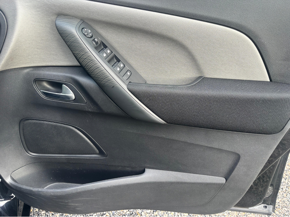 2016 Citroen Grand C4 Picasso - image 10