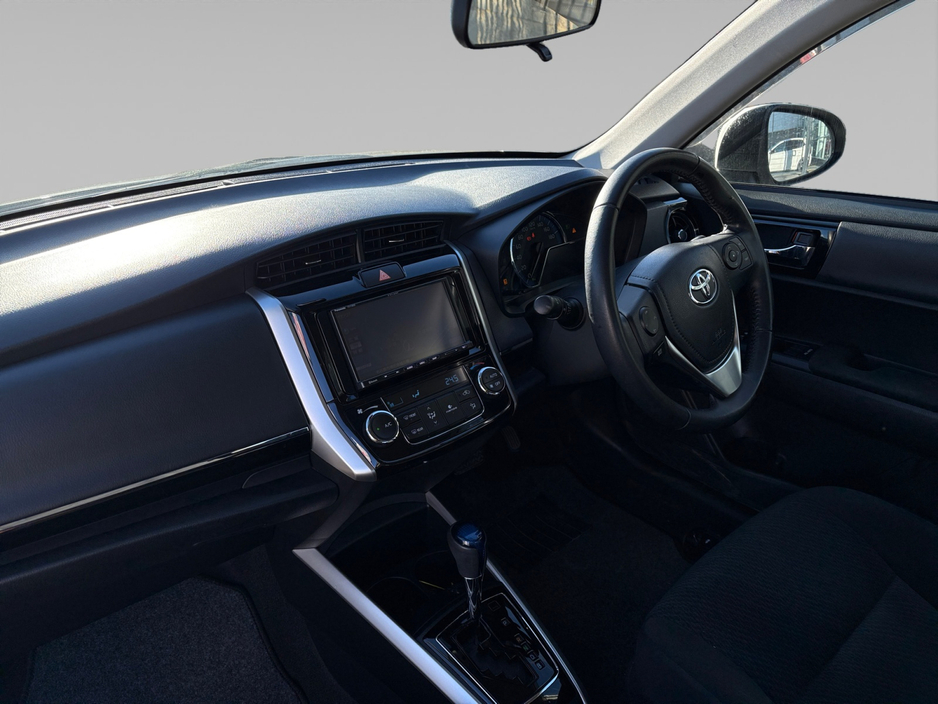 2018 Toyota Corolla - image 9