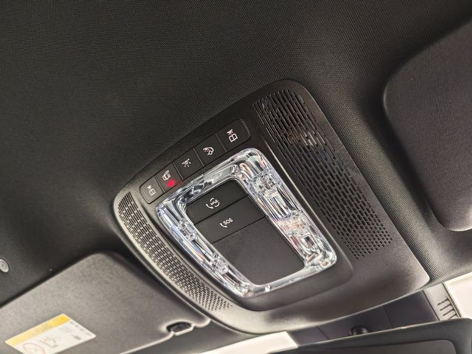 2022 Mercedes-Benz CLA Class - image 42