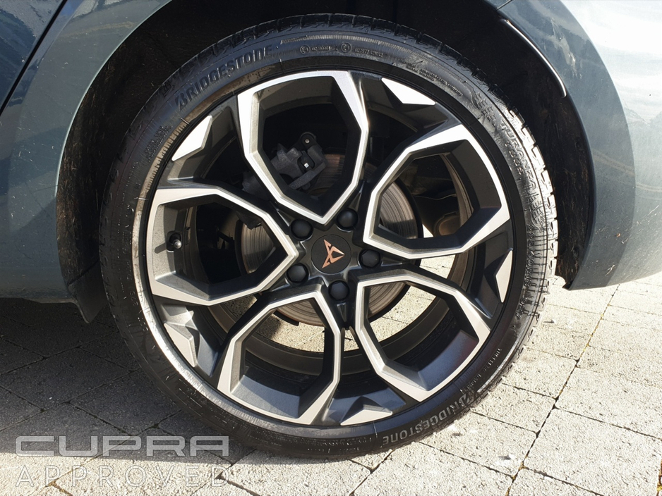 2025 Cupra Leon - image 6