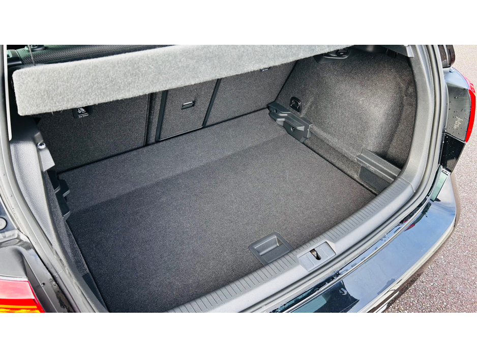 2018 Volkswagen Golf NCT AUG '27 AUTOMATIC PETROL WITH REVERSE CAMERA €18,995