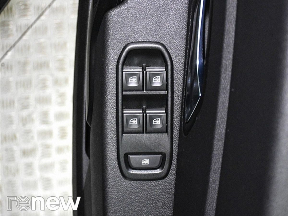 2019 Dacia Duster - image 19