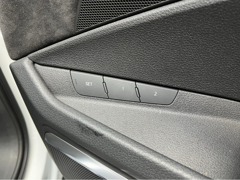 2022 Audi e-tron - image 15