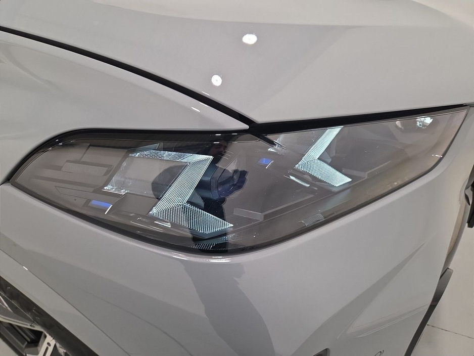 2024 BMW X5 - image 20