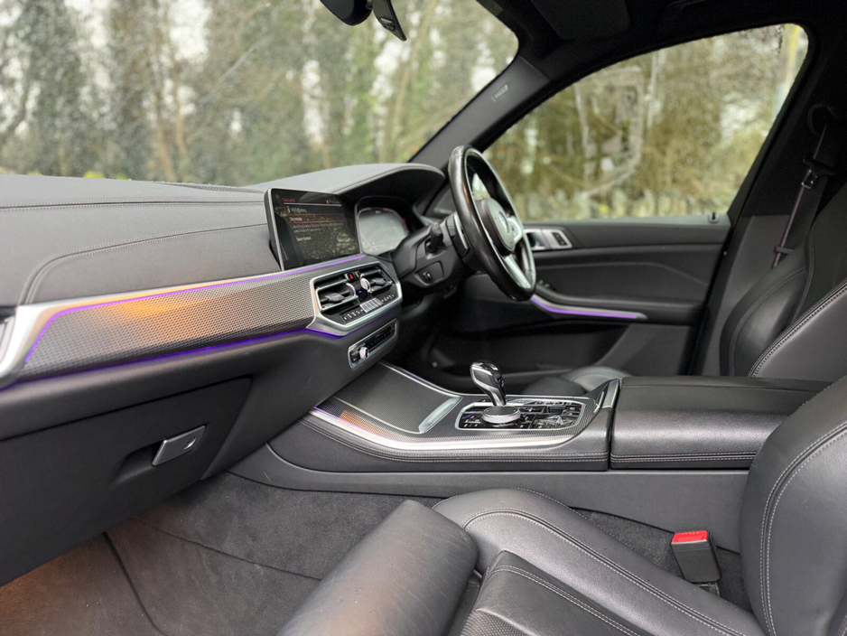 2021 BMW X5 xDrive45e M Sport €58,900