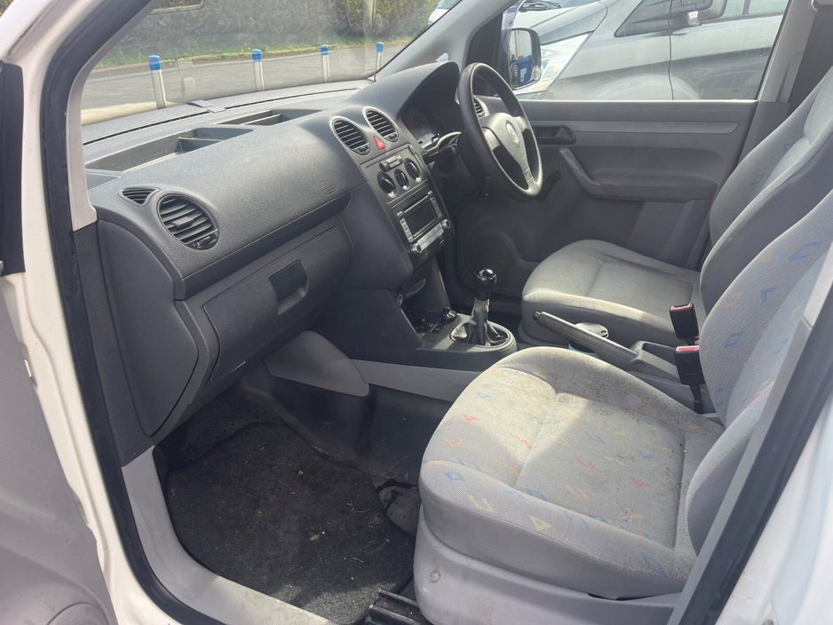 2008 Volkswagen Caddy - image 11