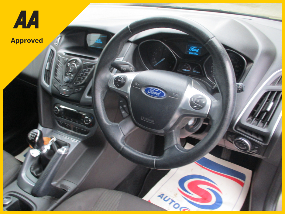 2014 Ford Focus - image 13