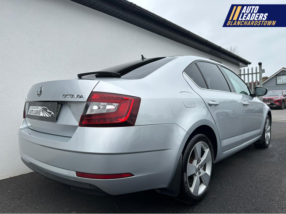 2017 Skoda Octavia - image 6
