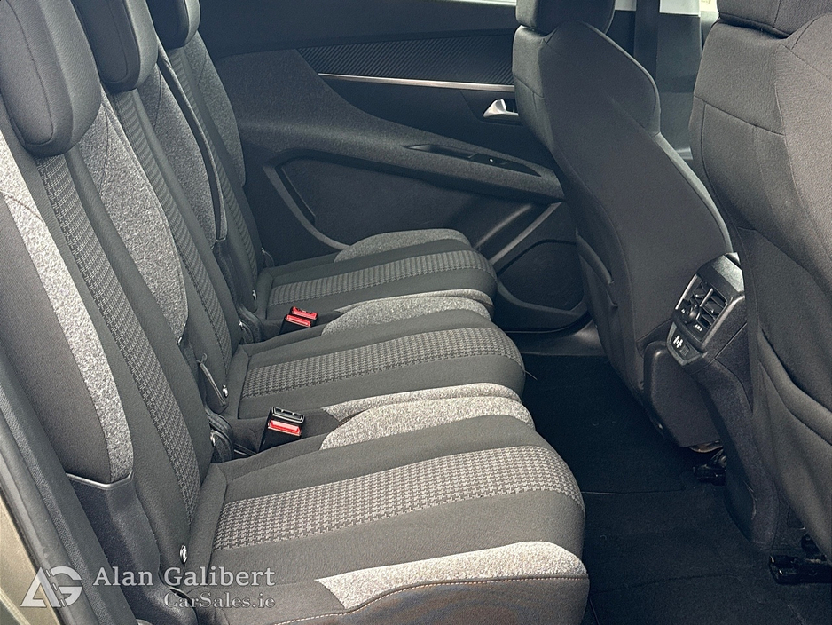 2018 Peugeot 5008 1.5HDI ACTIVE 7 Seater Model