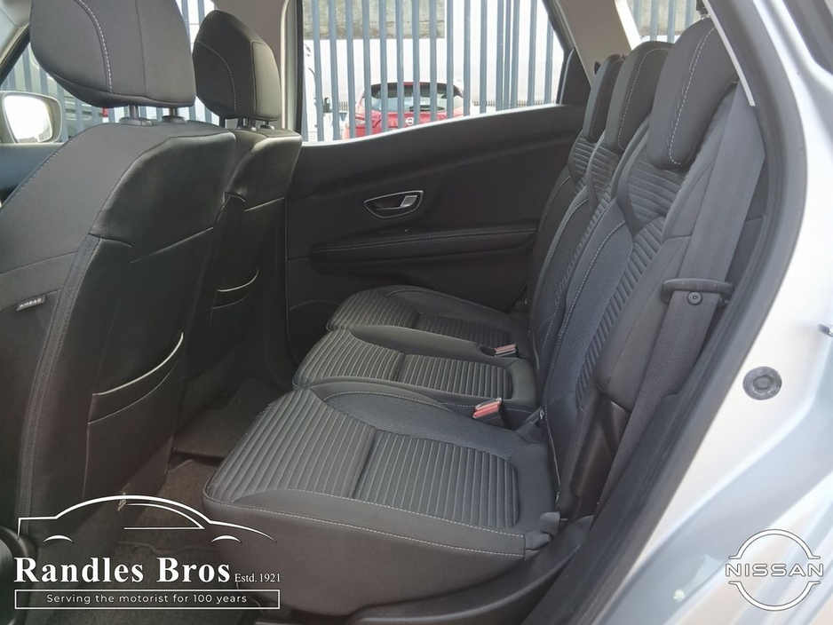 2019 Renault Scenic - image 13