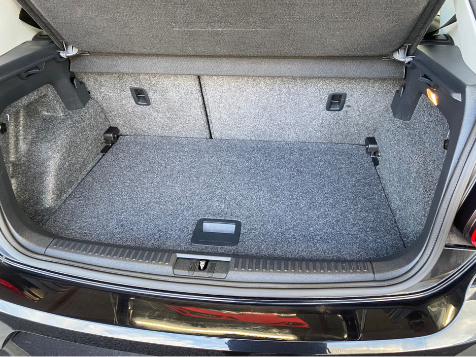 2017 Volkswagen Polo - image 19