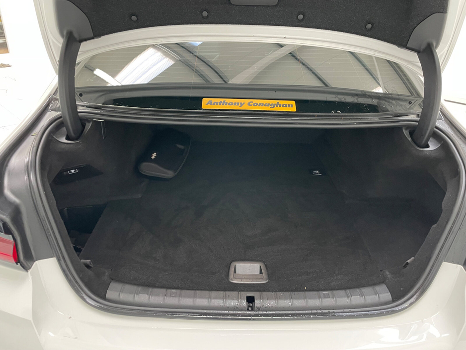 2021 BMW 5 Series - image 12