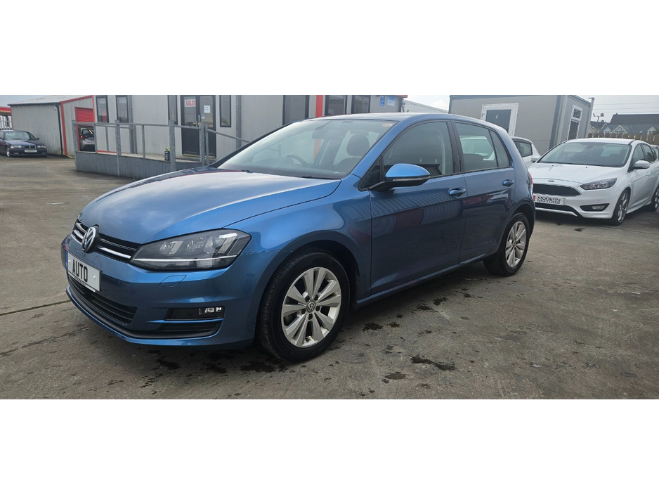 2015 Volkswagen Golf - image 18