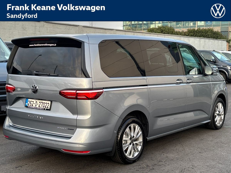 2025 Volkswagen Multivan - image 3