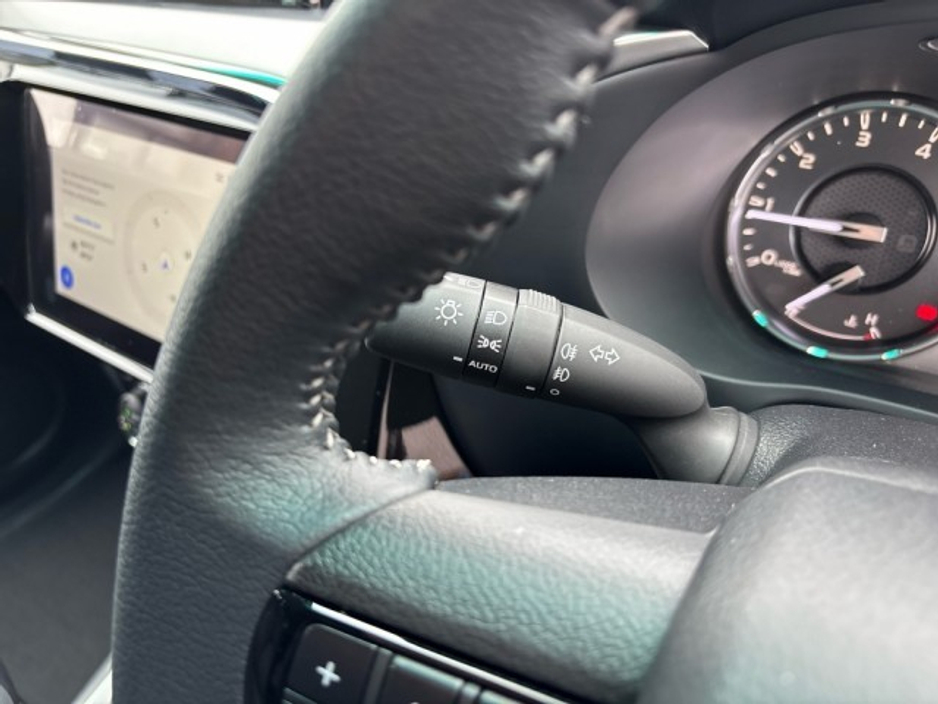 2026 Toyota Hilux - image 11