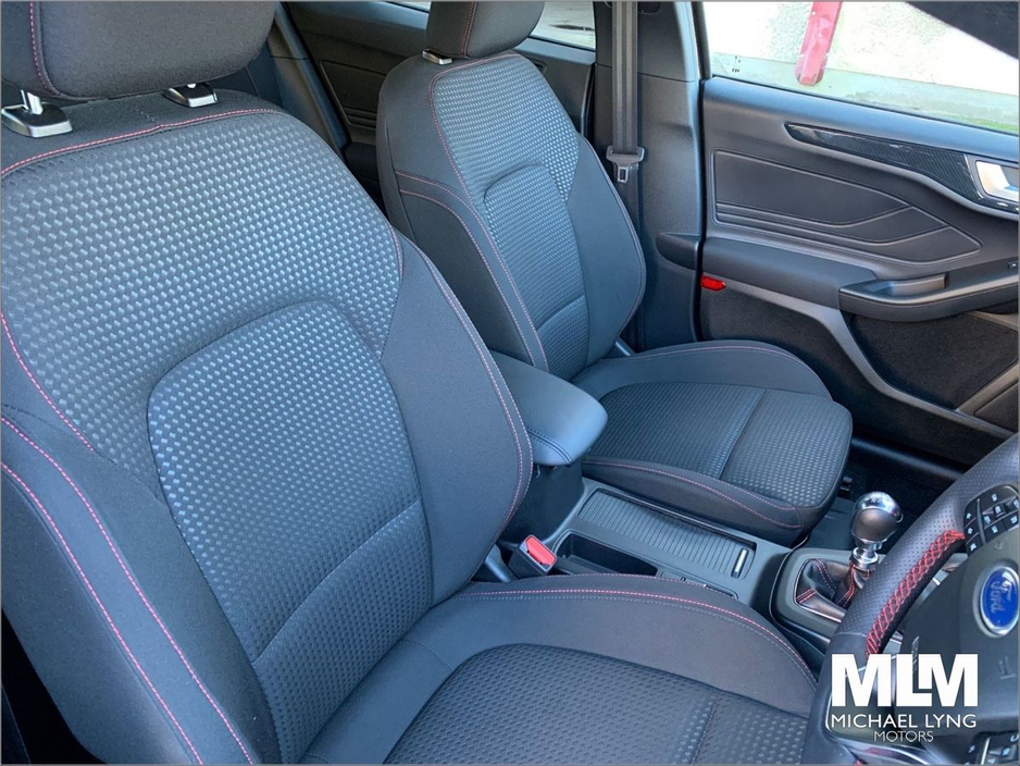 2024 Ford Focus ST-LINE 5D 1.0T 125 MHEV €28,750