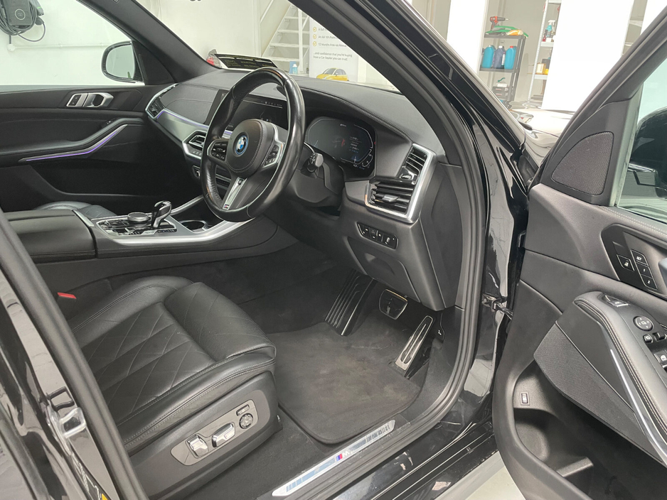 2022 BMW X5 - image 11