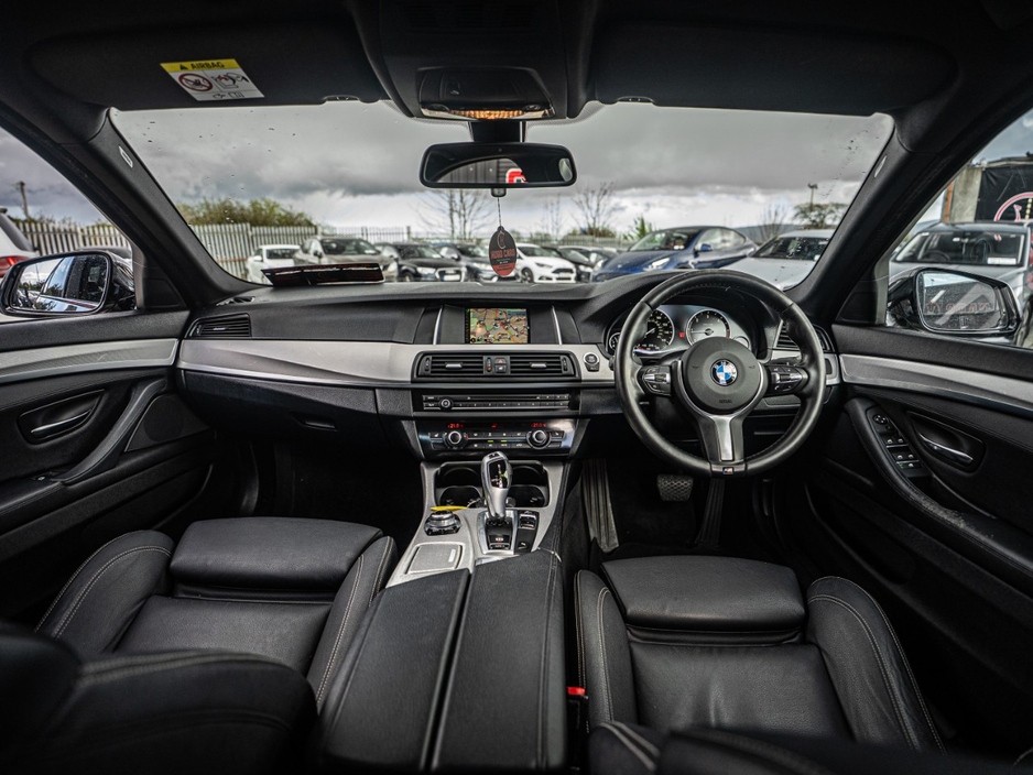 2016 BMW 5 Series - image 8