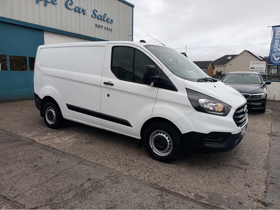 2021 Ford Transit Custom - image 2