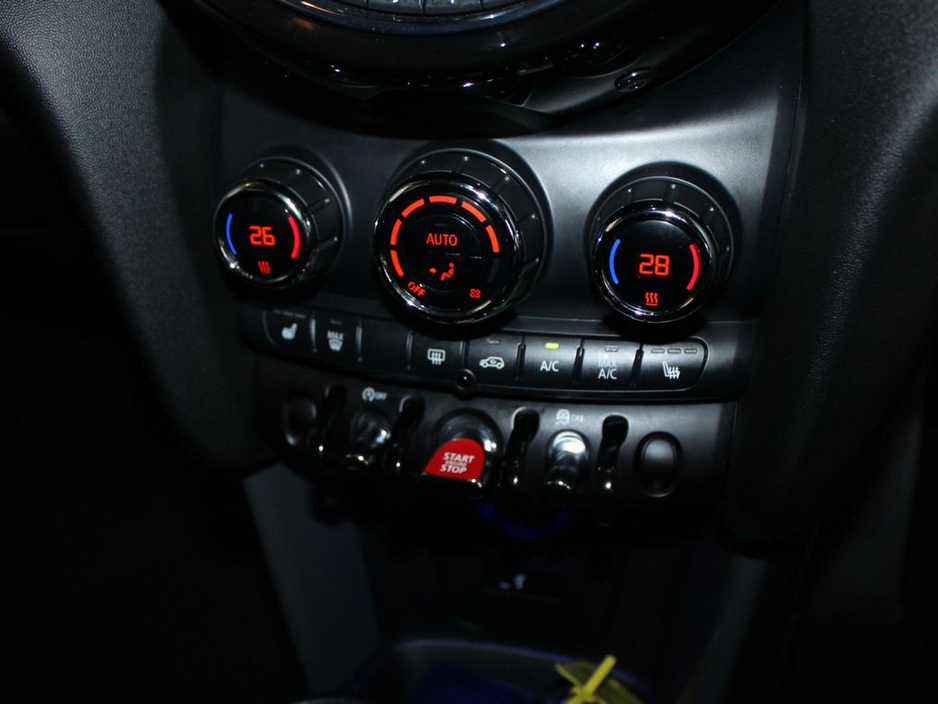 2020 MINI Cooper - image 20