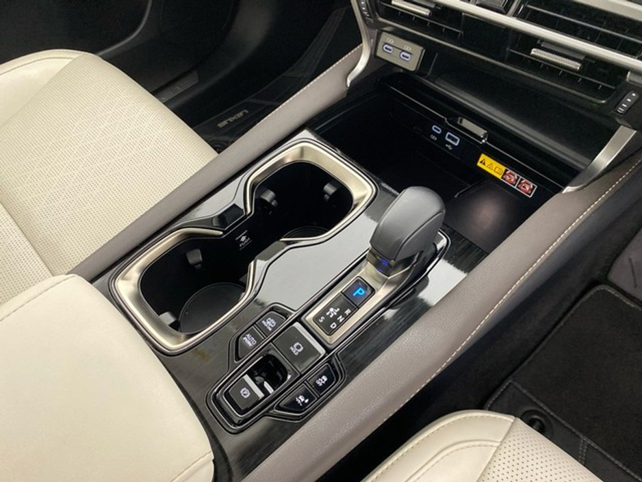 2025 Lexus RX 450h+ Luxury €85,950