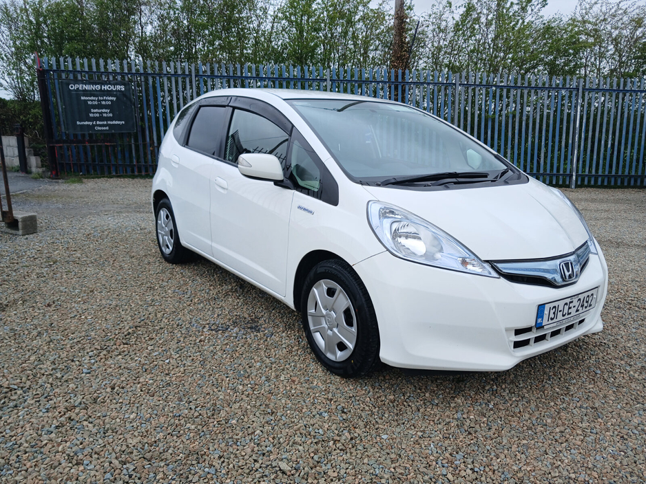 2013 Honda Fit - image 4