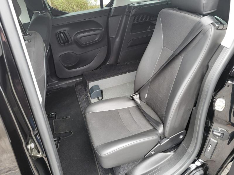 2023 Citroen Berlingo - image 15