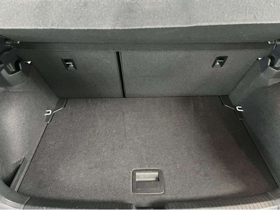 2022 Volkswagen Polo - image 29