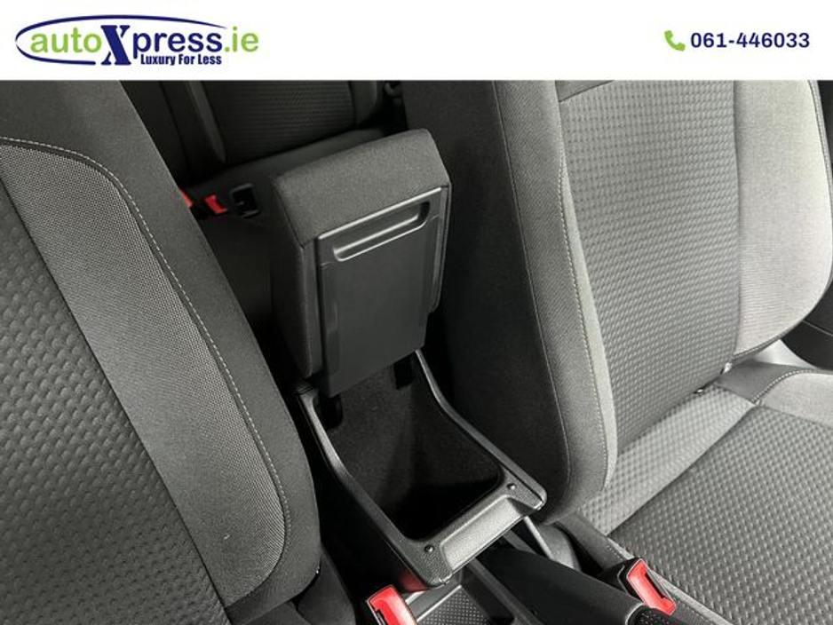 2023 Volkswagen Polo - image 38