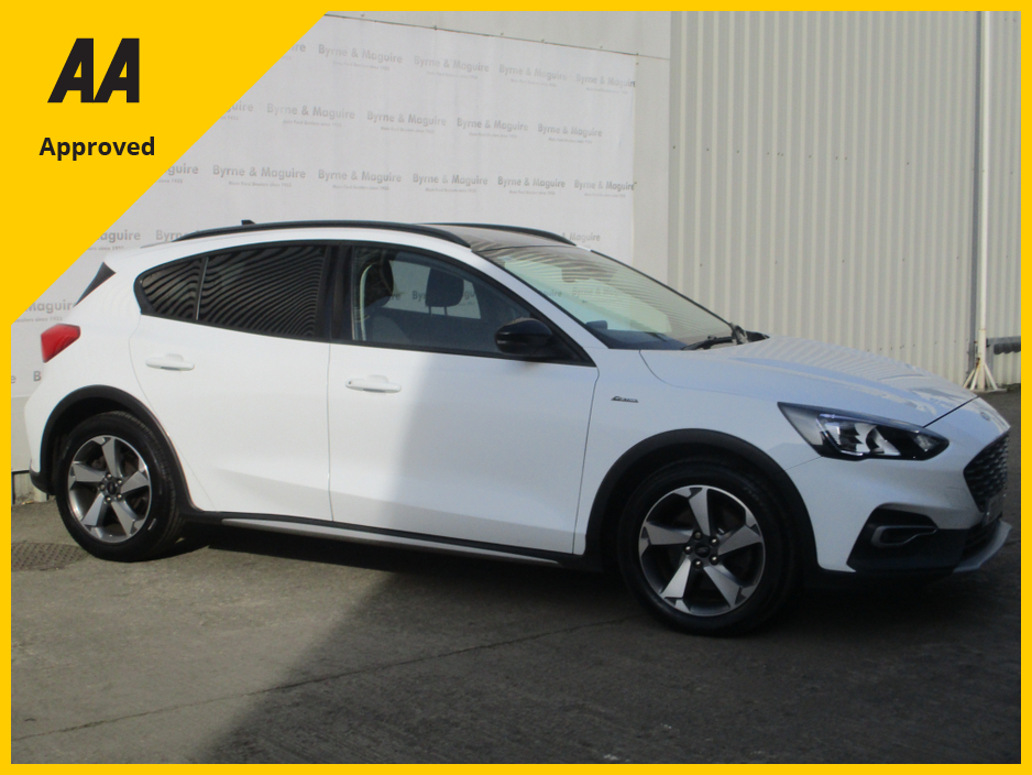 2020 Ford Focus - image 7