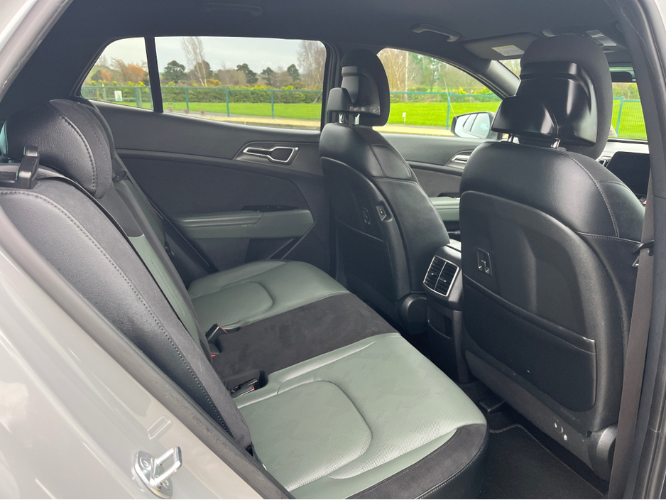 2024 Kia Sportage - image 6