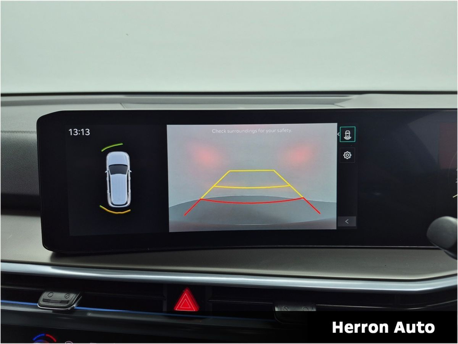 2025 Kia Sorento - image 11