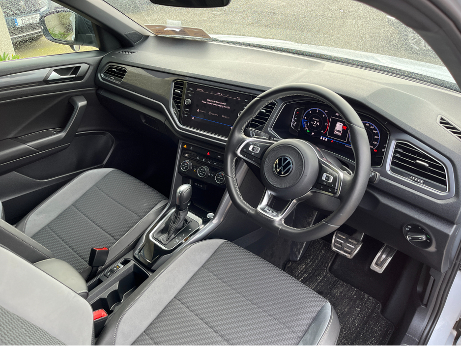 2021 Volkswagen T-Roc - image 15