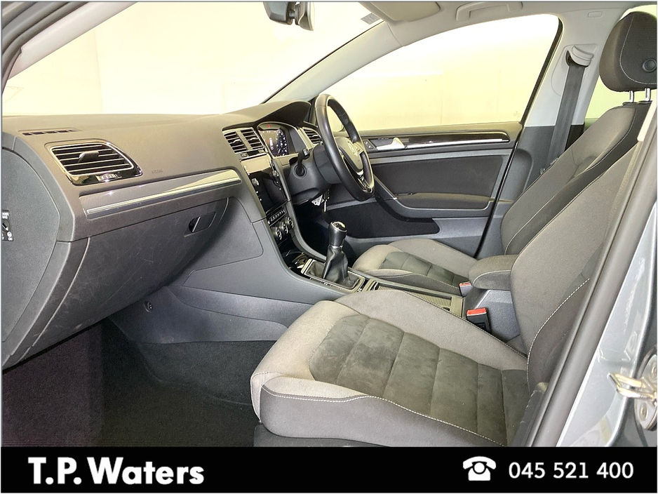 2019 Volkswagen Golf - image 6