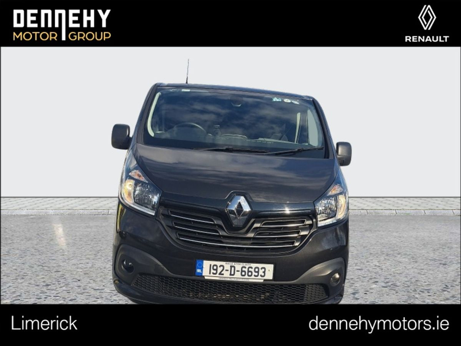 2019 Renault Trafic - image 9