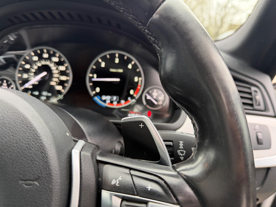 2016 BMW 5 Series - image 13