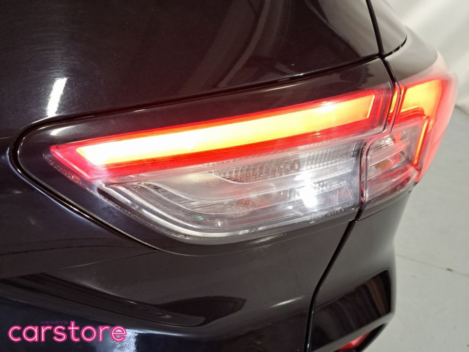 2022 Ford Kuga - image 19