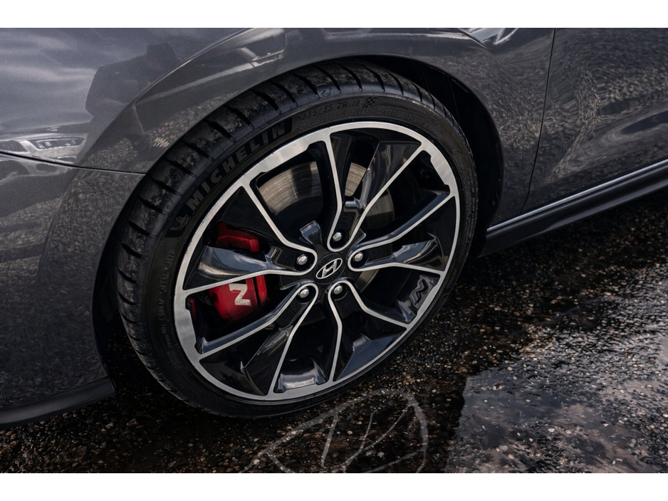 2020 Hyundai i30 - image 9