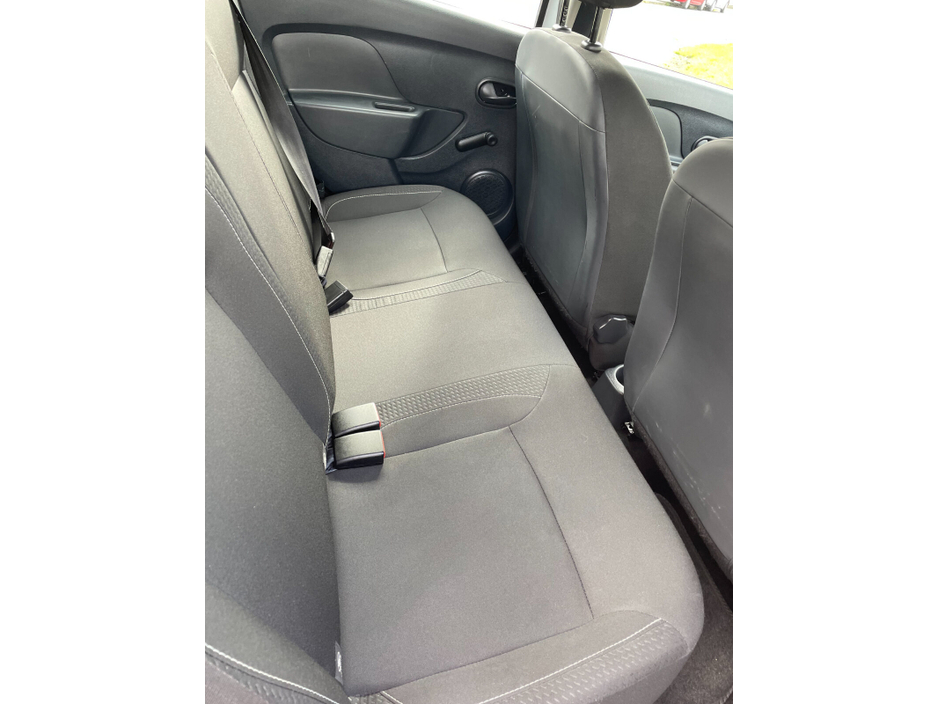 2019 Dacia Sandero - image 11