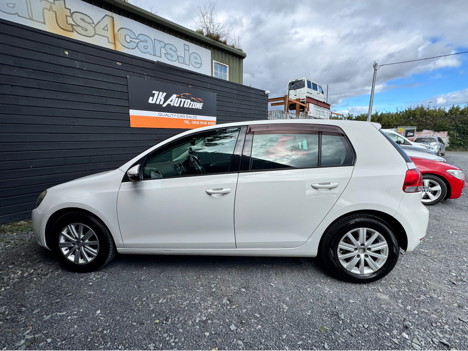 2013 Volkswagen Golf - image 7