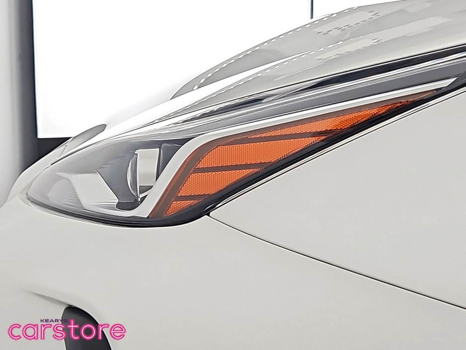 2021 Toyota Prius - image 17