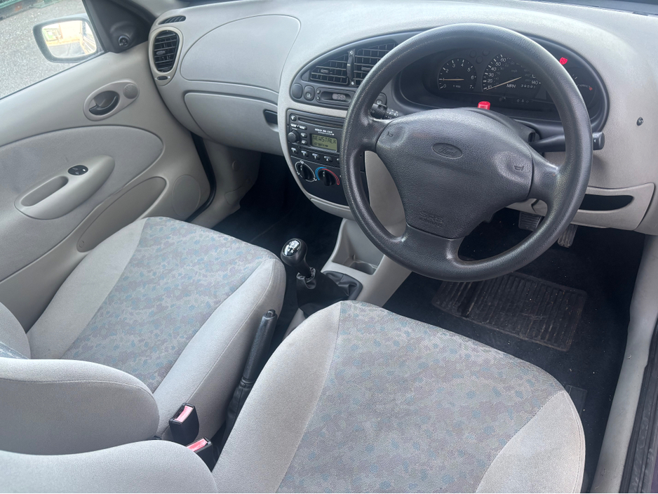 1999 Ford Fiesta - image 19
