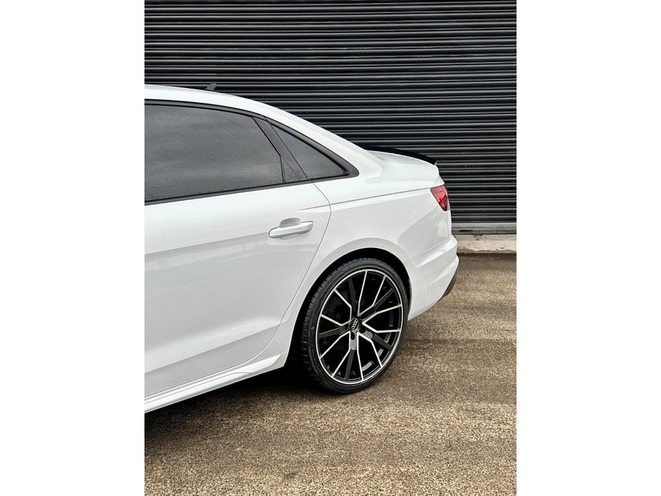 2021 Audi A4 - image 12