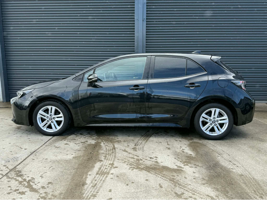 2023 Toyota Corolla - image 4