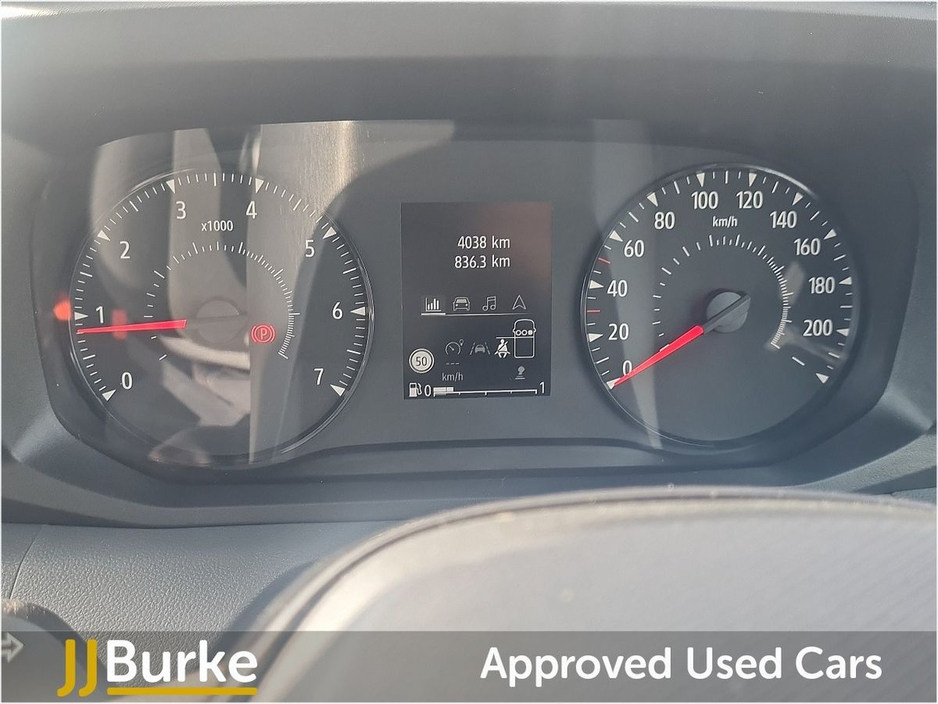 2026 Renault Master - image 15