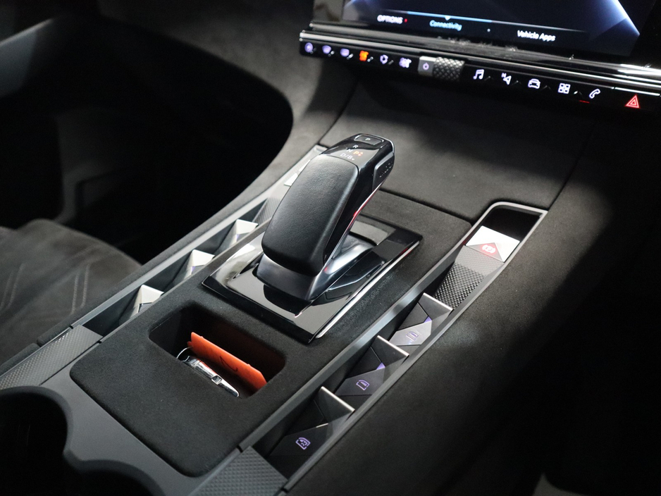 2021 DS Automobiles DS 7 - image 20