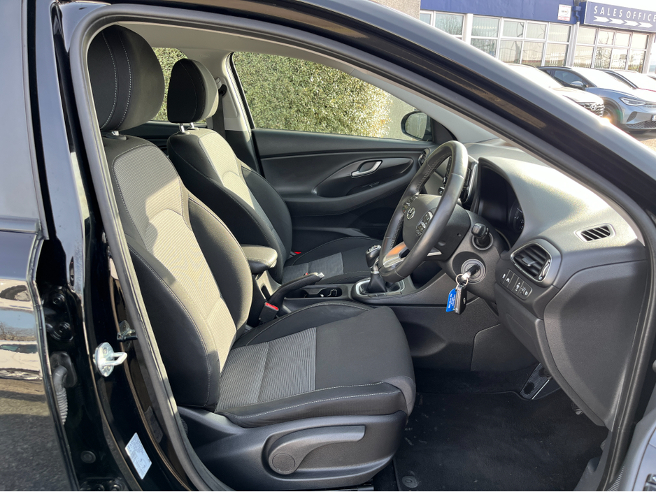 2017 Hyundai i30 - image 10