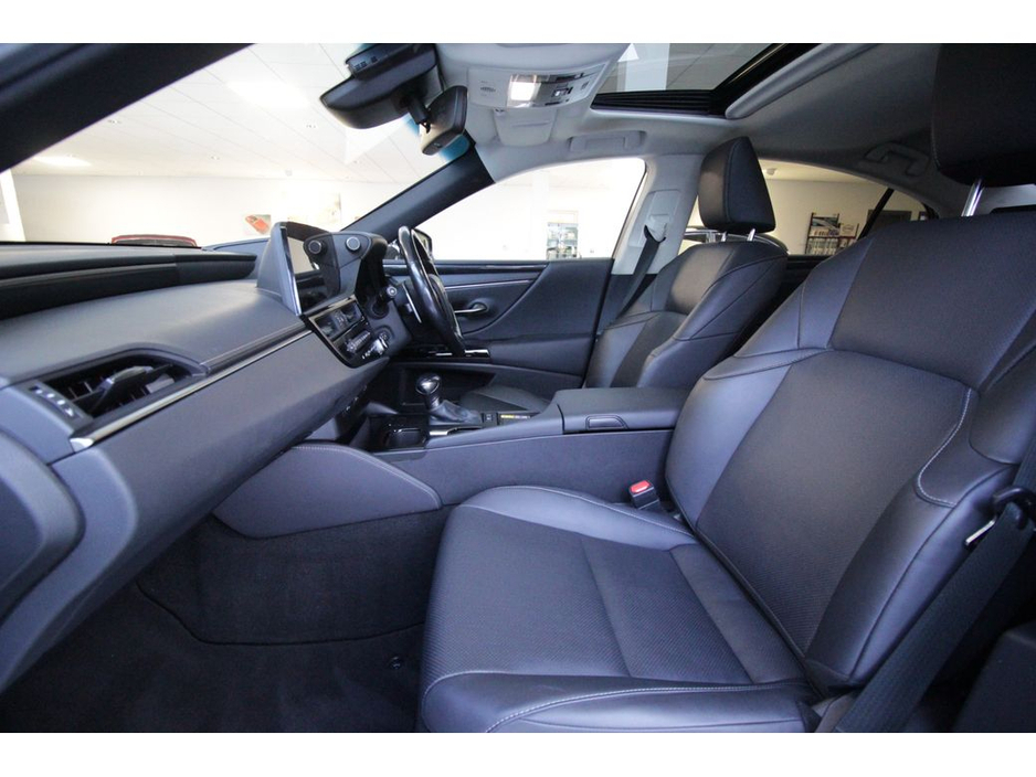 2022 Lexus ES 300 H ES Premuim Edition €39,899