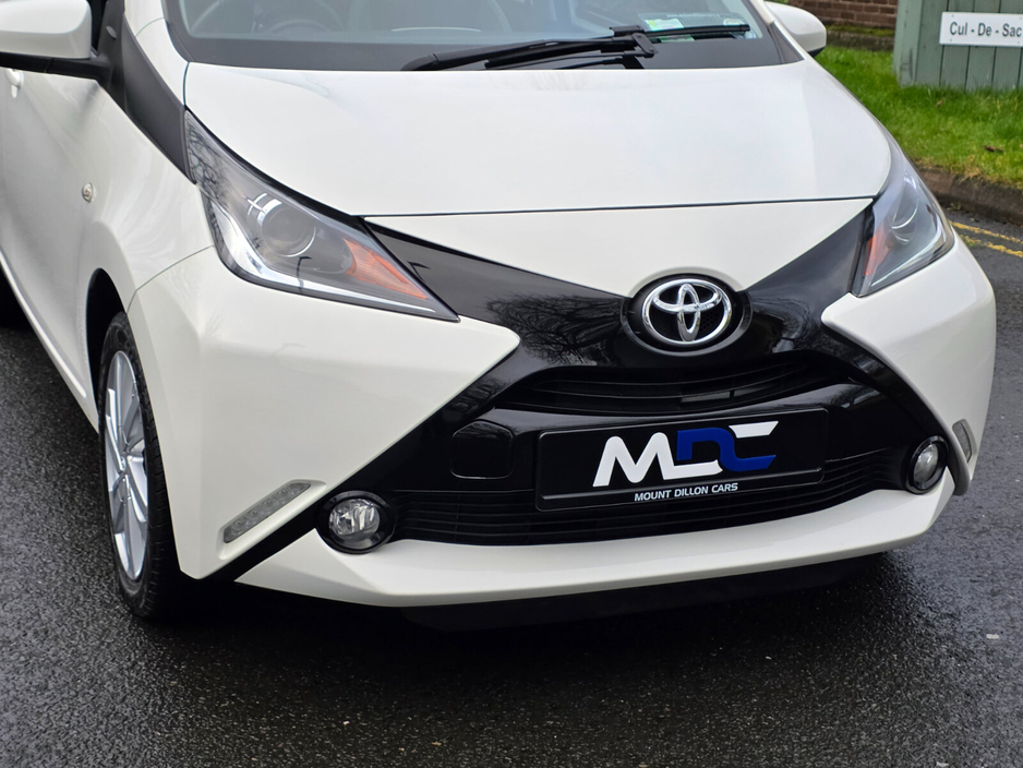 2017 Toyota Aygo 1.0 VVT-i x-play+ €8,450