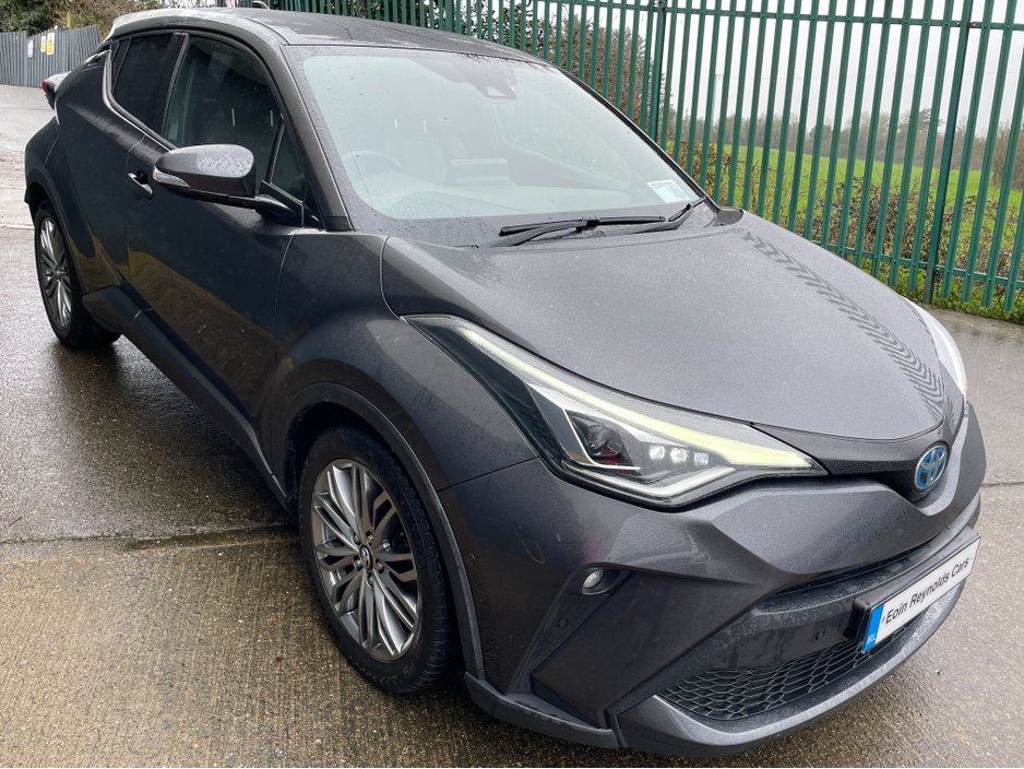 2023 Toyota C-HR - image 2